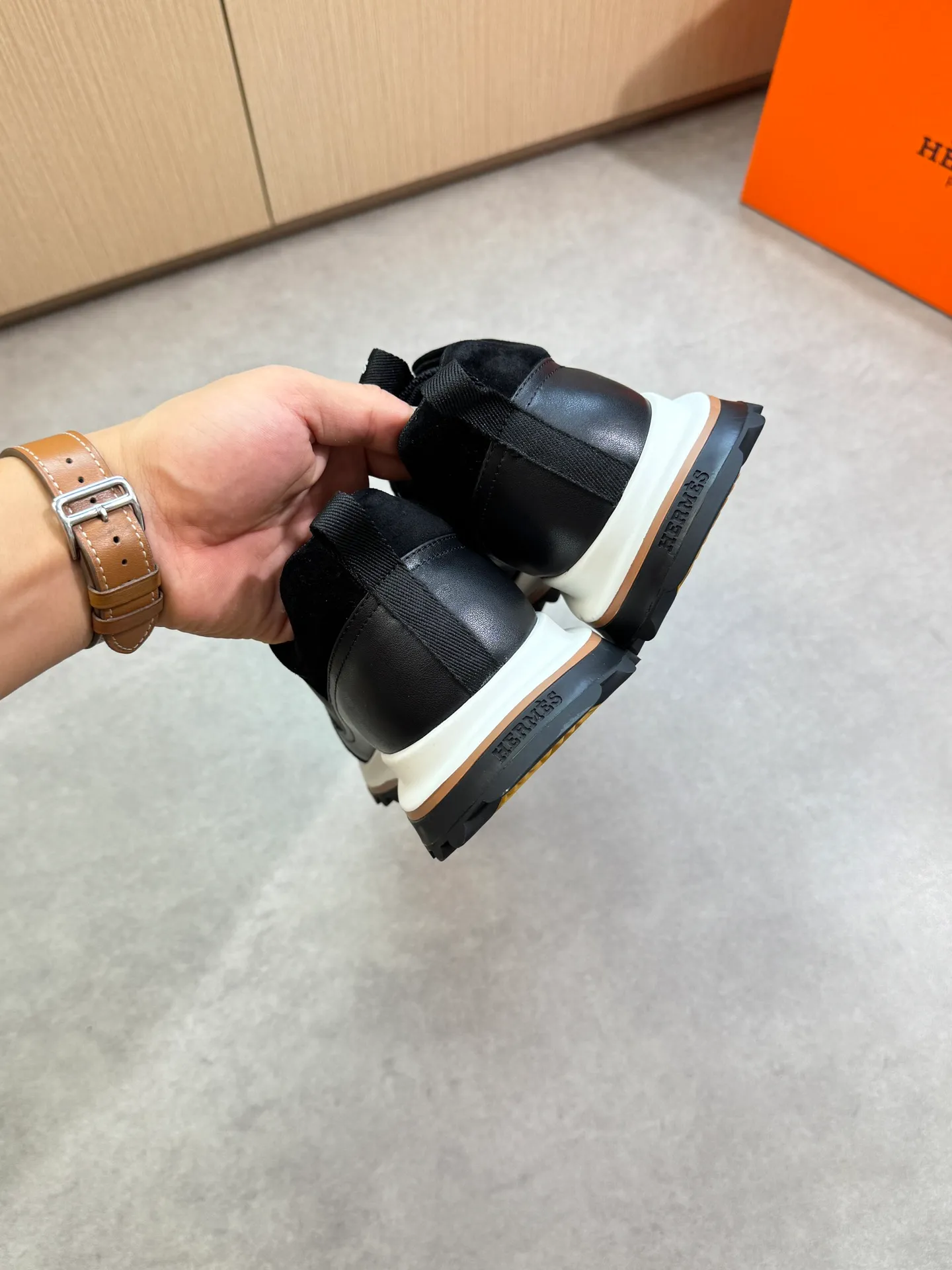 Men's shoes 💰700 [HERMES] Hermès - High-end quality original order·Casual sports shoes - Upper: 🔝Nappa calfskin, suede sheepskin leather, brand high mercerized canvas, tongue. Heel. Brand logo webbing - Inner: brand canvas, foot pad; water-dyed cowhide - Outsole: ultra-light T men's shoes 💰U foam·rubber; two-color molded outsole -Ultra-high quality control·Fine workmanship: highlighted (high-end·nobility·grade) -Size: 39-44 (38, 45, can be customized)·0118